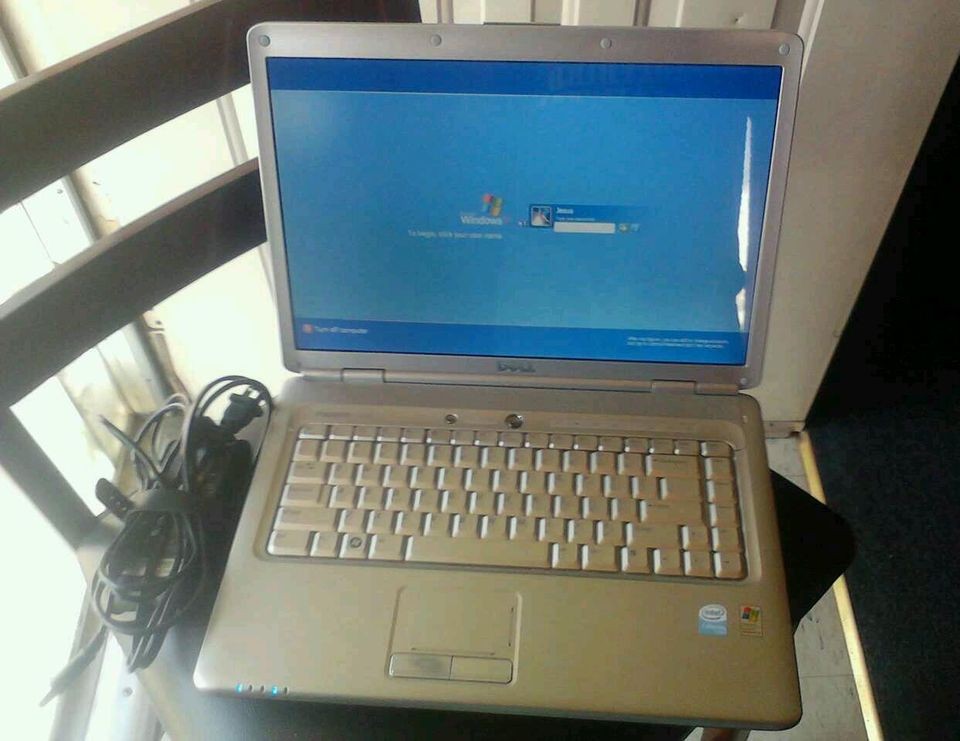 Dell Inspiron 1525 Laptop Windows XP