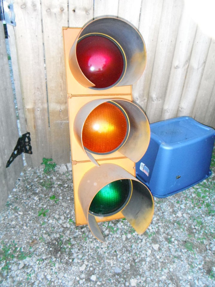 vintage traffic light in Traffic Lights & Signals