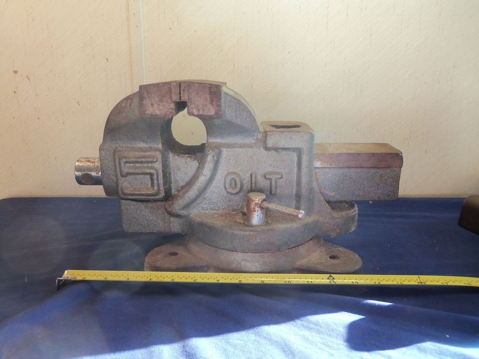 Vintage Heavy Bench Vise with 5 Inch Jaws Swivel Base OIT Taiwan Aprx 