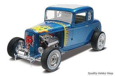 Revell 1/25 32 Ford 5 Window Coupe plastic model#4228