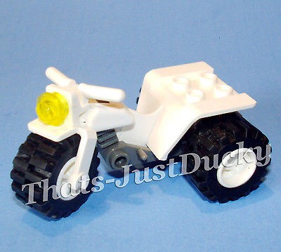 Lego minifig ATV White 3 Wheeler Trike Tricycle Bike Motorcycle Town 