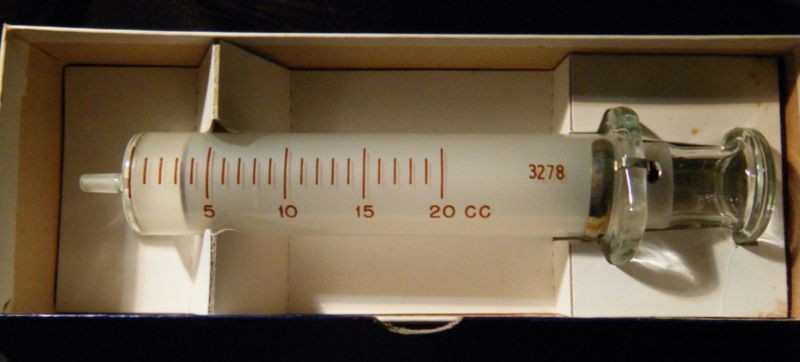 VINTAGE IDEAL 20 CC GLASS SYRINGE, COOK COUNTY HOSPITAL