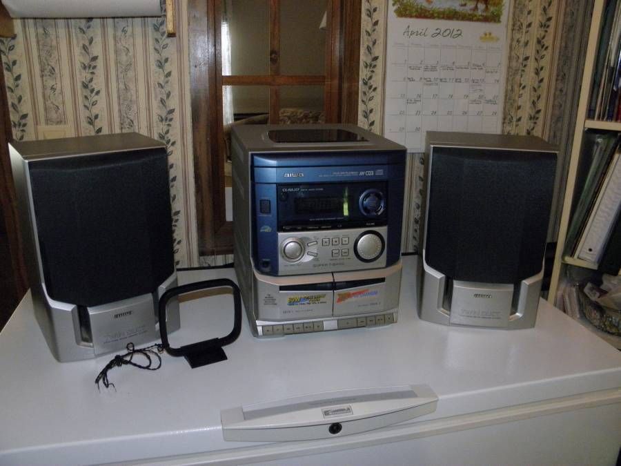 Aiwa CX NAJ17 Shelf Stereo Digital Audio System 3 cd changer AM FM 