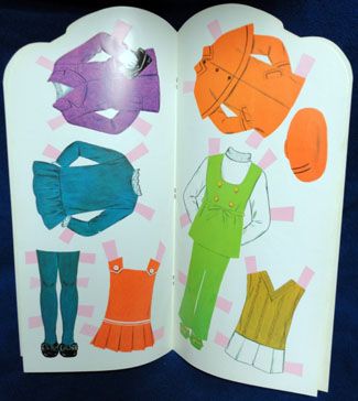 VINTAGE* 1971 Betsy McCall Paper Doll Book COMPLETE & UNCUT Whitman 