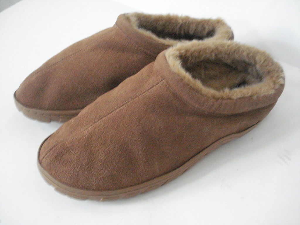 Chaps Brown Leather Slip on Moccasin Slippers Faux Fur Lining Mens 11M 