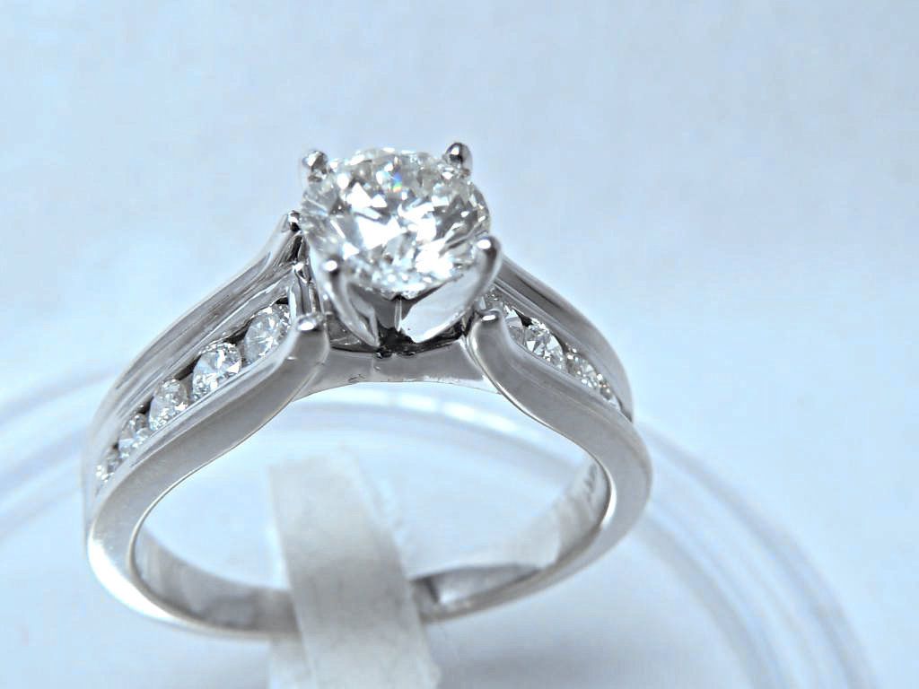 Dazzling Diamond Engagement Ring 1 25 Carat Total Weight 14kt White