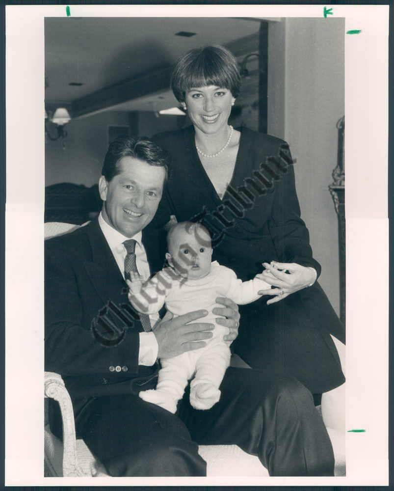 Ct Photo ASB 936 Dorothy Hamill Figure Skater and Family