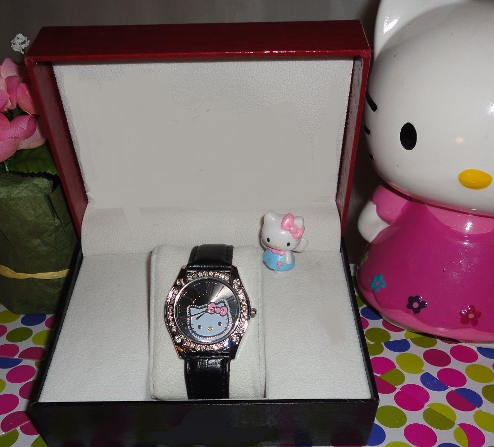 Hello Kitty Fan Collector Watch Black Great Holiday Gift Giving