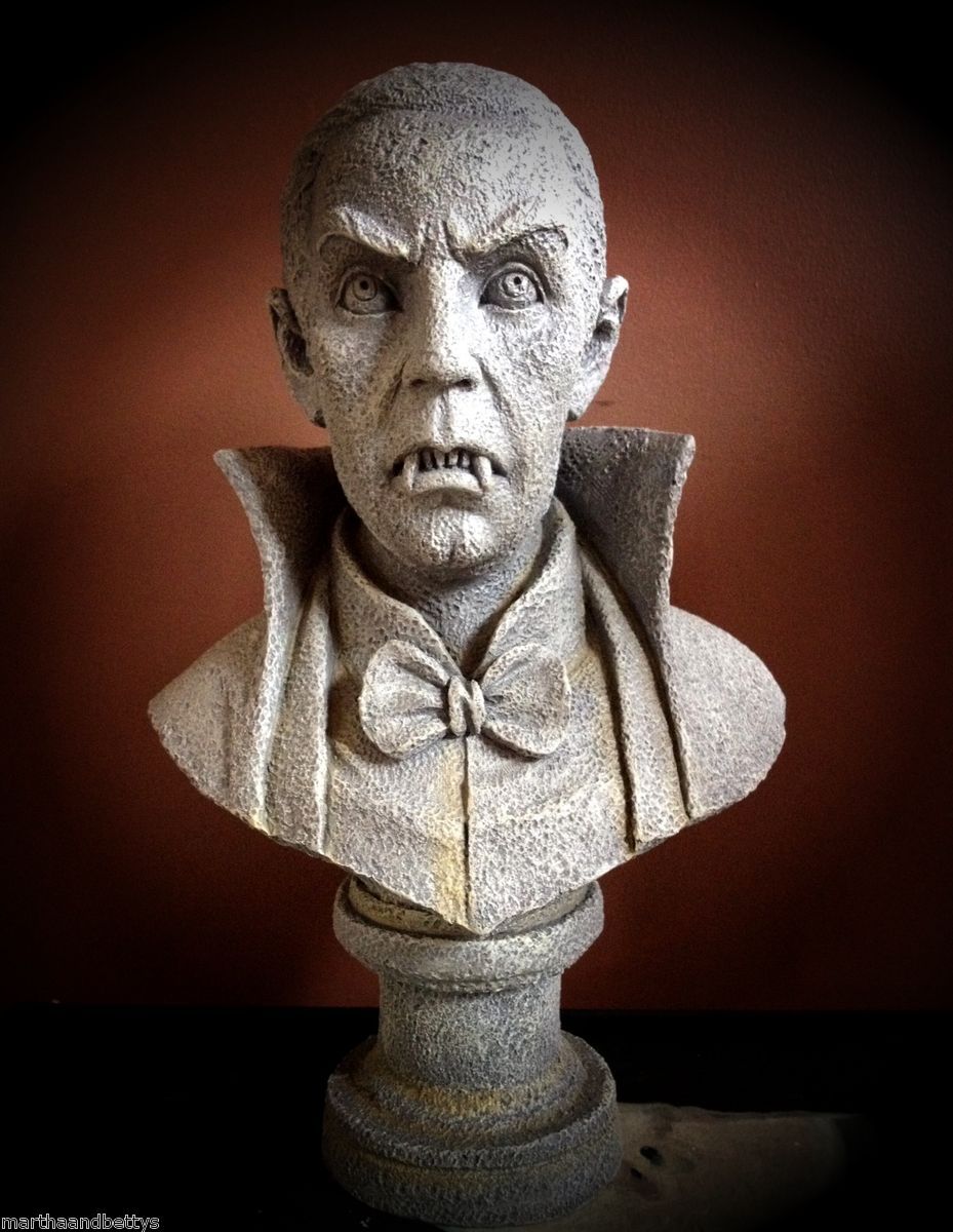 New Grandin Road Halloween Vampire Bust Haunted House Prop Sold Out
