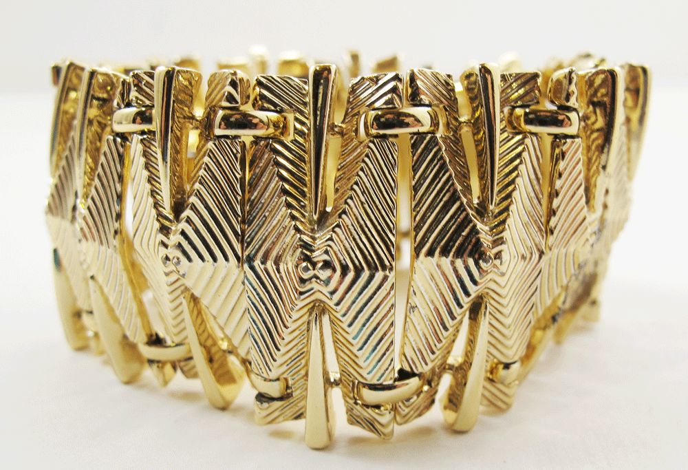 Vtg H5 Signed Lisner Chunky Wide Ornate Gold Tone Bracelet Estate