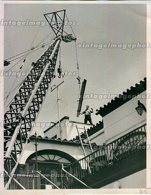 1953 WSUN TV Tower Antenna Channel Signal Construction Beam Press