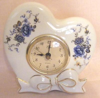 CERAMIC GLAZED HEART BOW BLUE FLOWERS ELGIN CLOCK AA BATTERY OPERATED